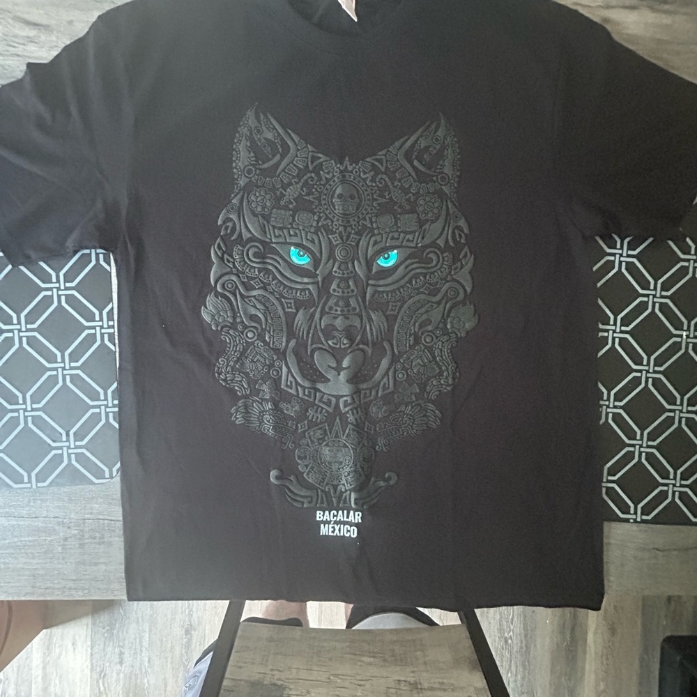 Black Graphic T-Shirt with Wolf Design